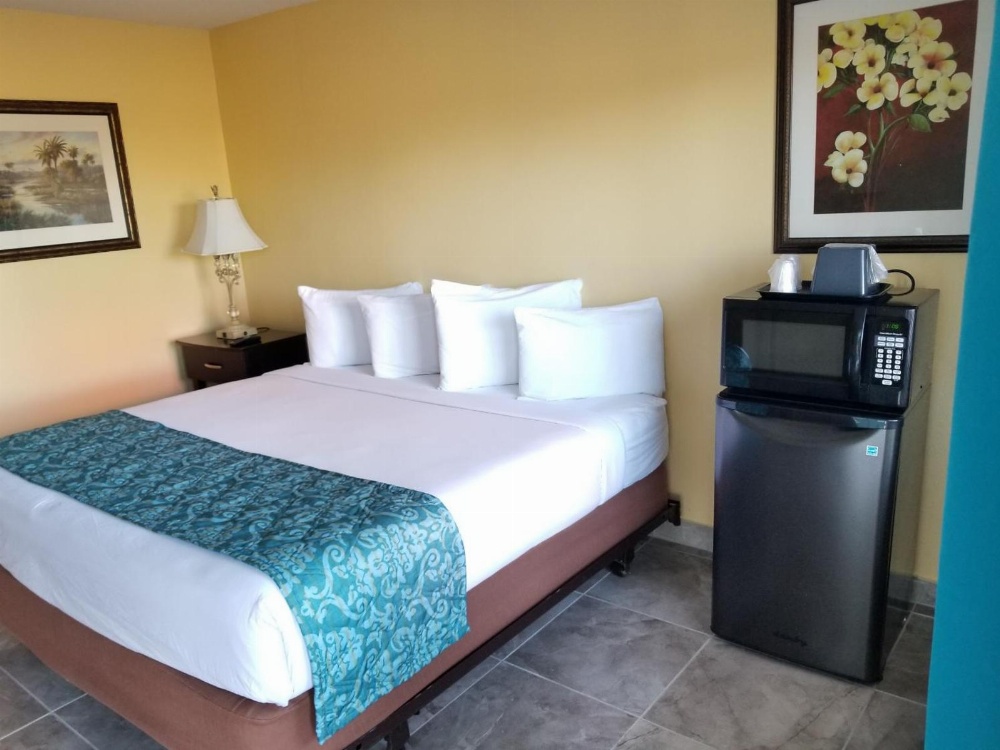 Shining Light Inn & Suites