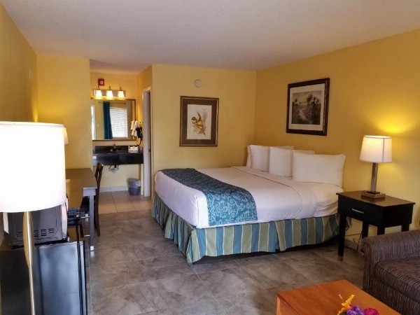 Shining Light Inn & Suites image 12