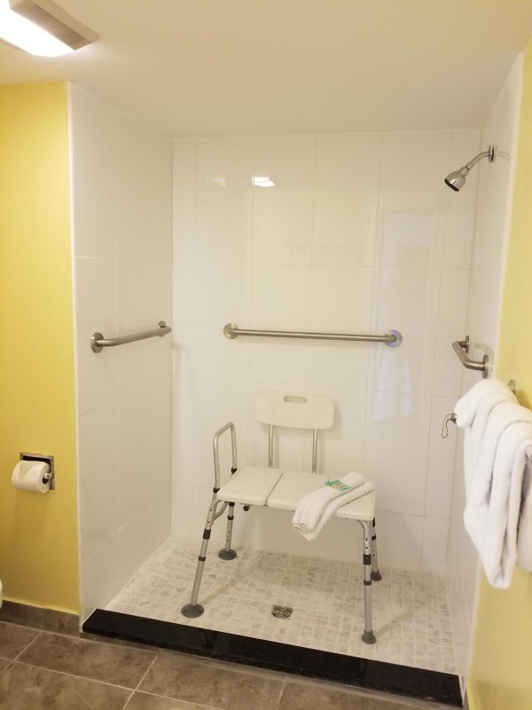 Shining Light Inn & Suites image 4